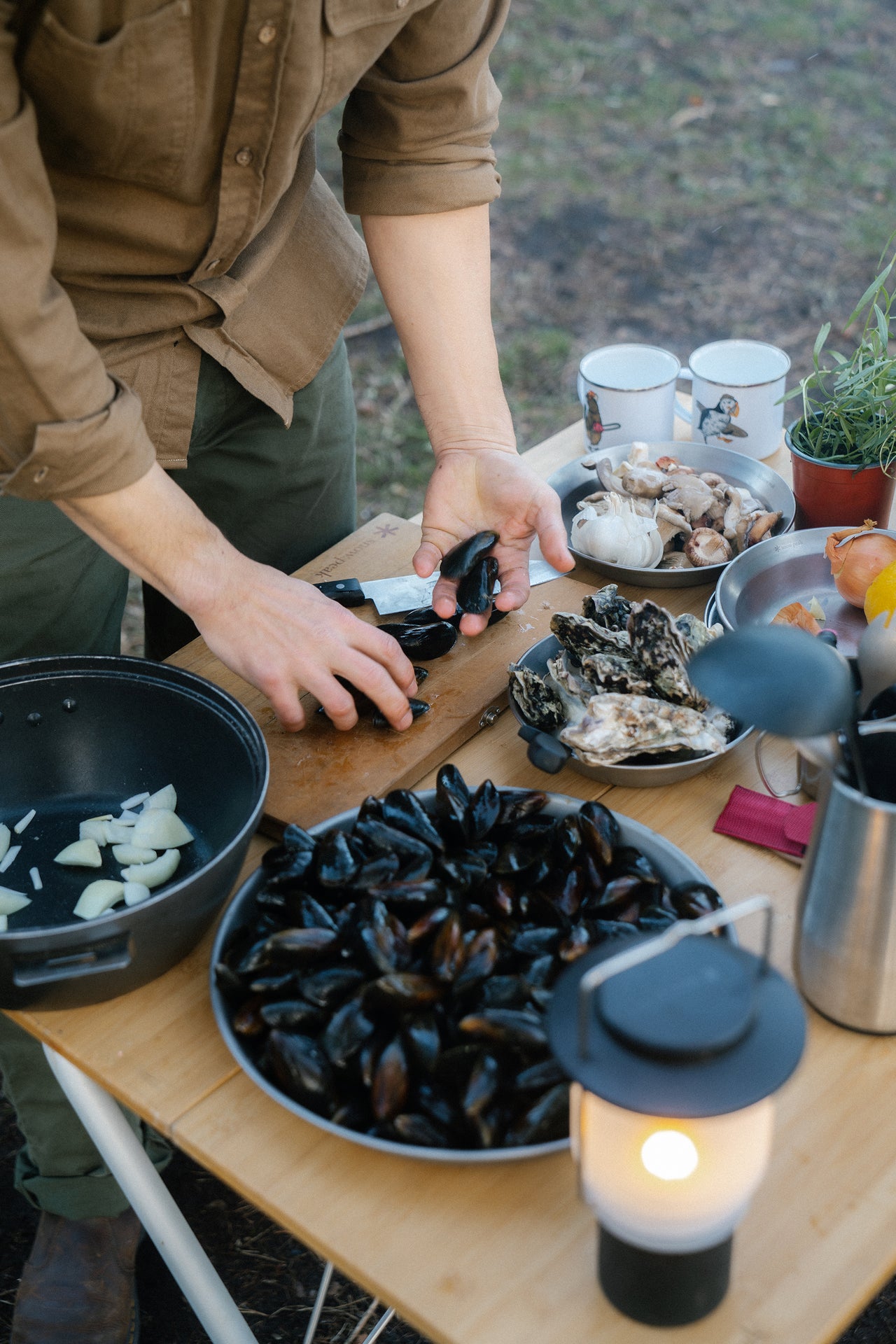 Preparing Oysters on Snow Peak Cutting Board